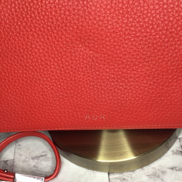 Auxiliary Vibrant Red Crossbody Bag - Picture 3 of 10